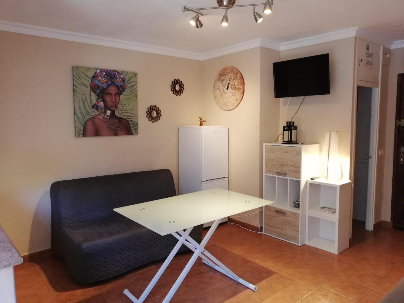 Costa Del Sol Apartment เบนัลมาเดนา ภายนอก รูปภาพ